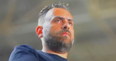 جون إدوارد يتجاهل دكة الزمالك ويختار المدرجات لمتابعة المباريات جون إدوارد يتجاهل دكة الزمالك ويختار المدرجات لمتابعة المباريات