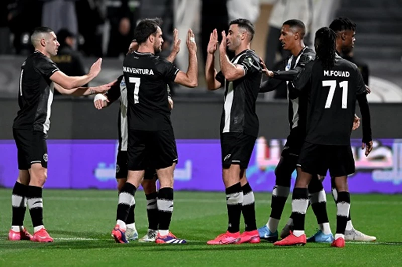 الدوري السعودي.. تعادل غير "مفيد" بين الشباب وضمك الدوري السعودي.. تعادل غير "مفيد" بين الشباب وضمك