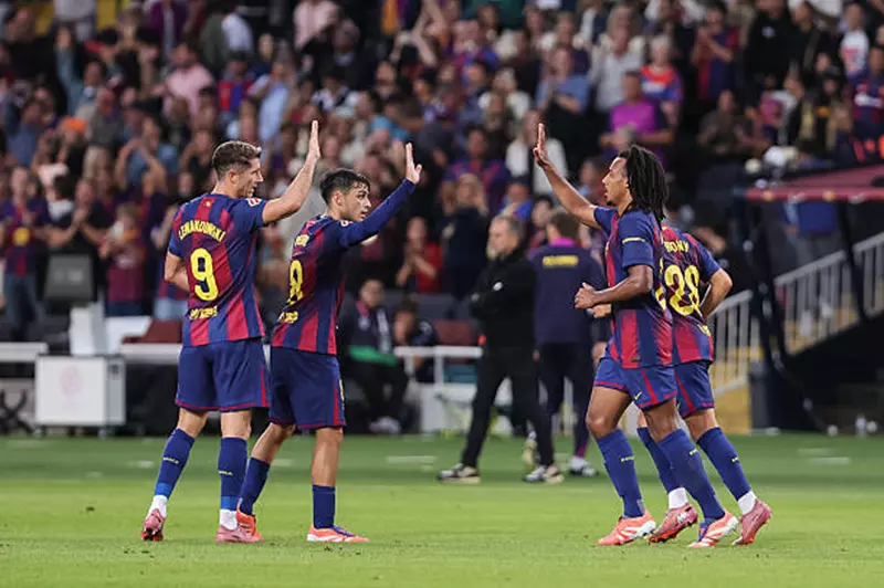 برشلونة يستعيد ثنائي قبل موقعة ريال مدريد برشلونة يستعيد ثنائي قبل موقعة ريال مدريد