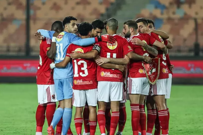 دكة بدلاء الأهلي أمام بتروجت في الدوري دكة بدلاء الأهلي أمام بتروجت في الدوري