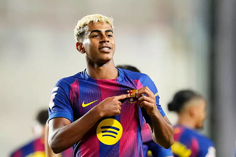 لامين على أعتاب رقم قياسي جديد في دوري الأبطال لامين على أعتاب رقم قياسي جديد في دوري الأبطال